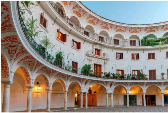 Apartamento Exclusive Triana - Ribera Del Guadalquivir Seville Luaran gambar